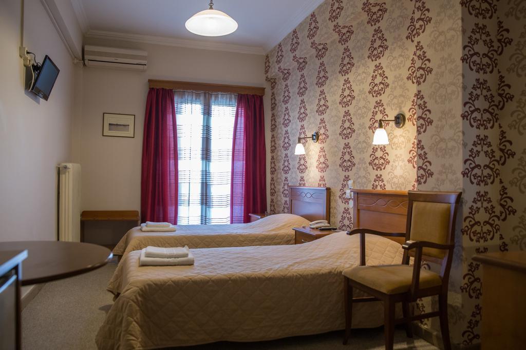 Hotel Liberty Mesolóngion Esterno foto