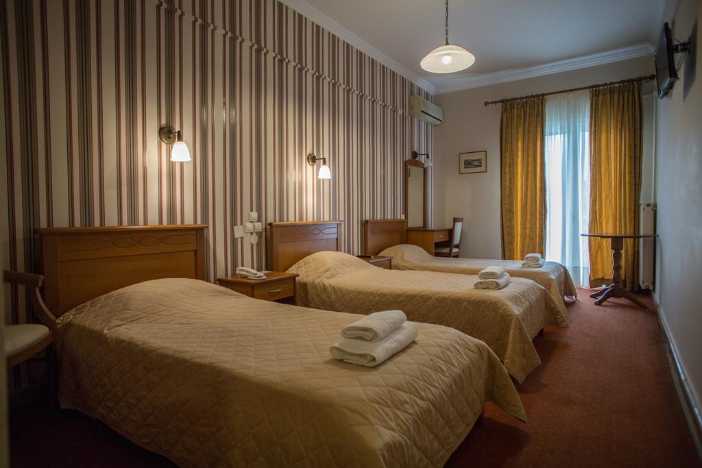 Hotel Liberty Mesolóngion Esterno foto