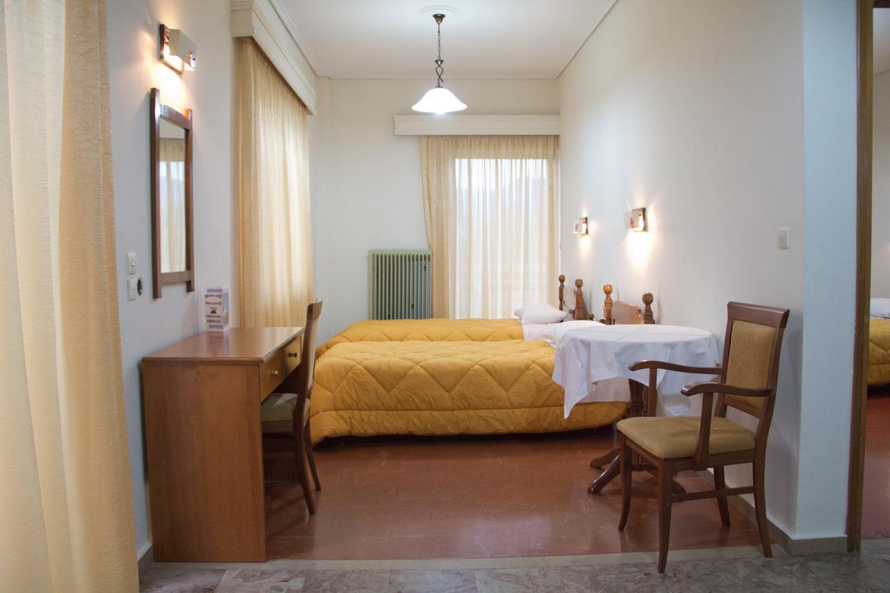 Hotel Liberty Mesolóngion Esterno foto